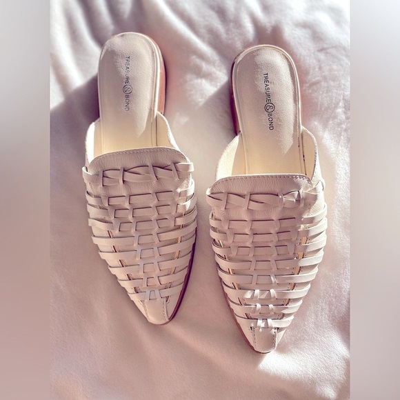 Treasure & Bond Shoes - Treasure & Bond Woven Leather Mules | Size 8.5 | Cream Slip-On Flats